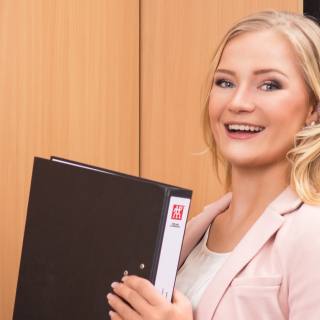 Mood Image Kauffrau/-mann für Büromanagement